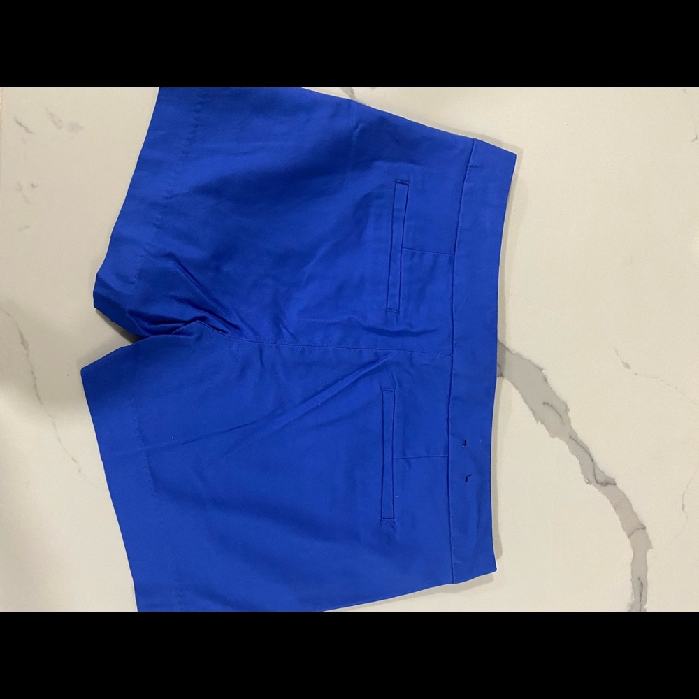 Banana republic Hampton fit cargo shorts, royal blue.